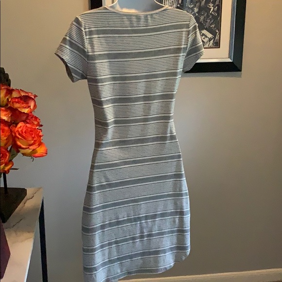 Body con t-shirt dress - Picture 4 of 8